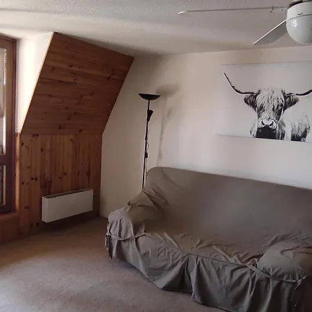 Spacieux En Montagne Avec Loggia, Au Coeur De La Station, Proche Piste Et - Fr-1-814-62 Apartment *