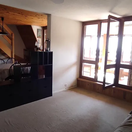 Spacieux En Montagne Avec Loggia, Au Coeur De La Station, Proche Piste Et - Fr-1-814-62 Apartment *