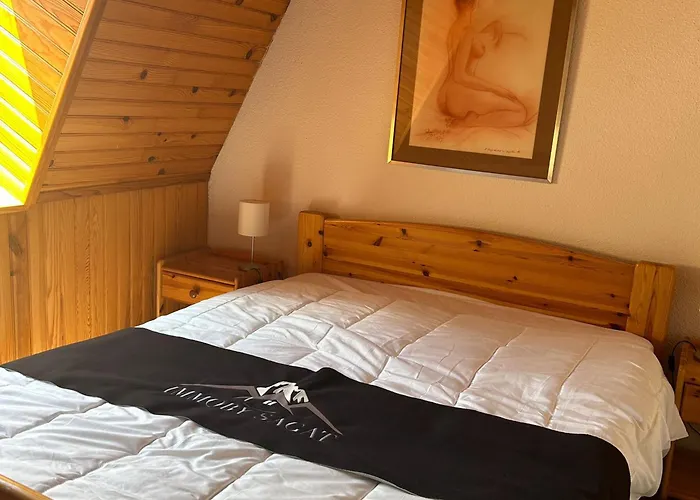 Spacieux En Montagne Avec Loggia, Au Coeur De La Station, Proche Piste Et - Fr-1-814-62 Apartmán *